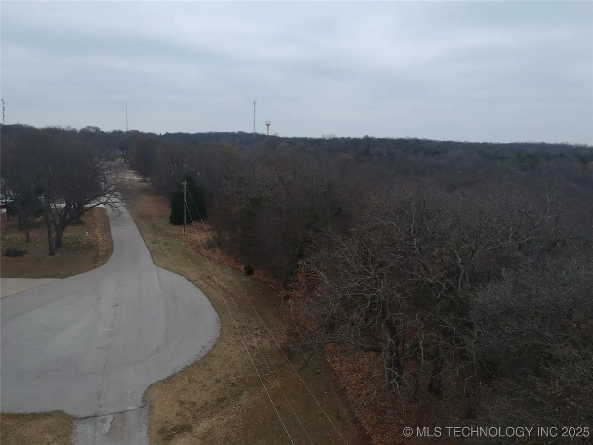 6 Canyon View Drive, Claremore, OK 74019 - Image #1