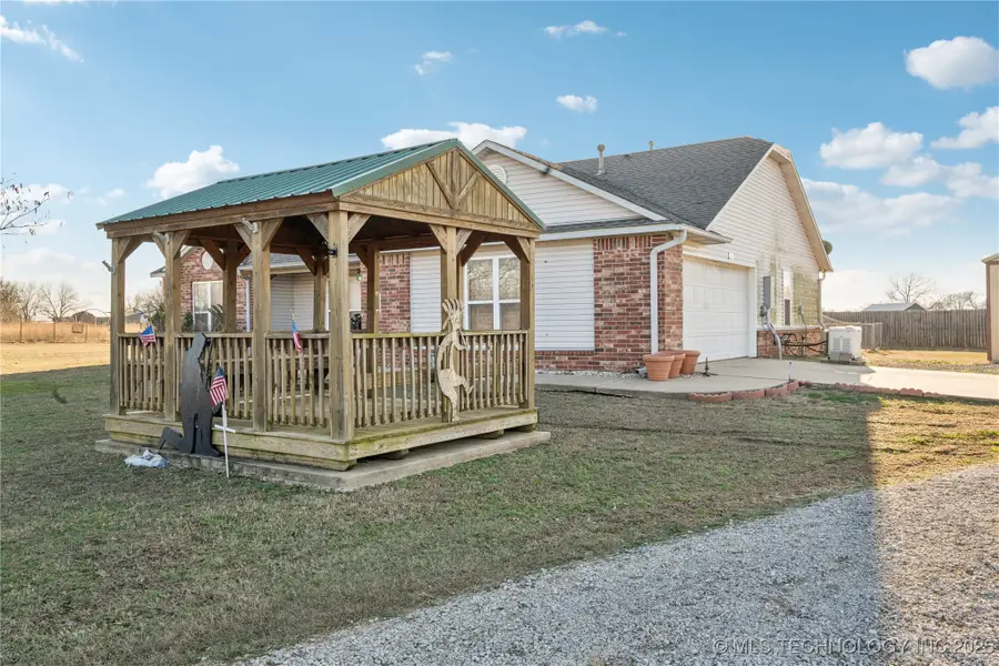 9462 Yorkshire Avenue, Claremore, OK 74017 - Image #2