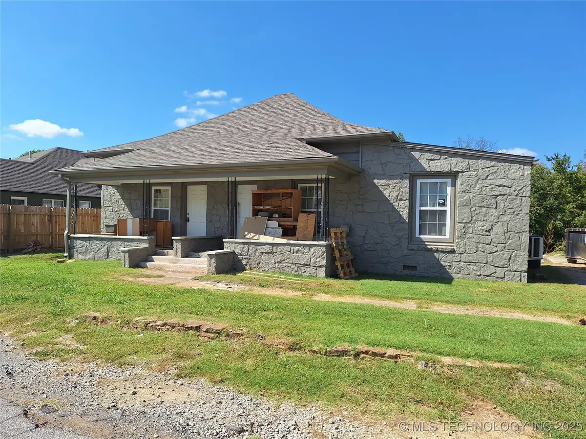 509 N Weenonah Avenue, Claremore, OK 74017 - Image #1