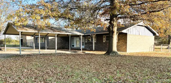 1230 SE 2nd, Pryor, OK 74361
