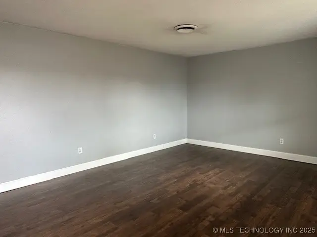 906 NW 1st Street, Wagoner, OK 74467 - Image #2