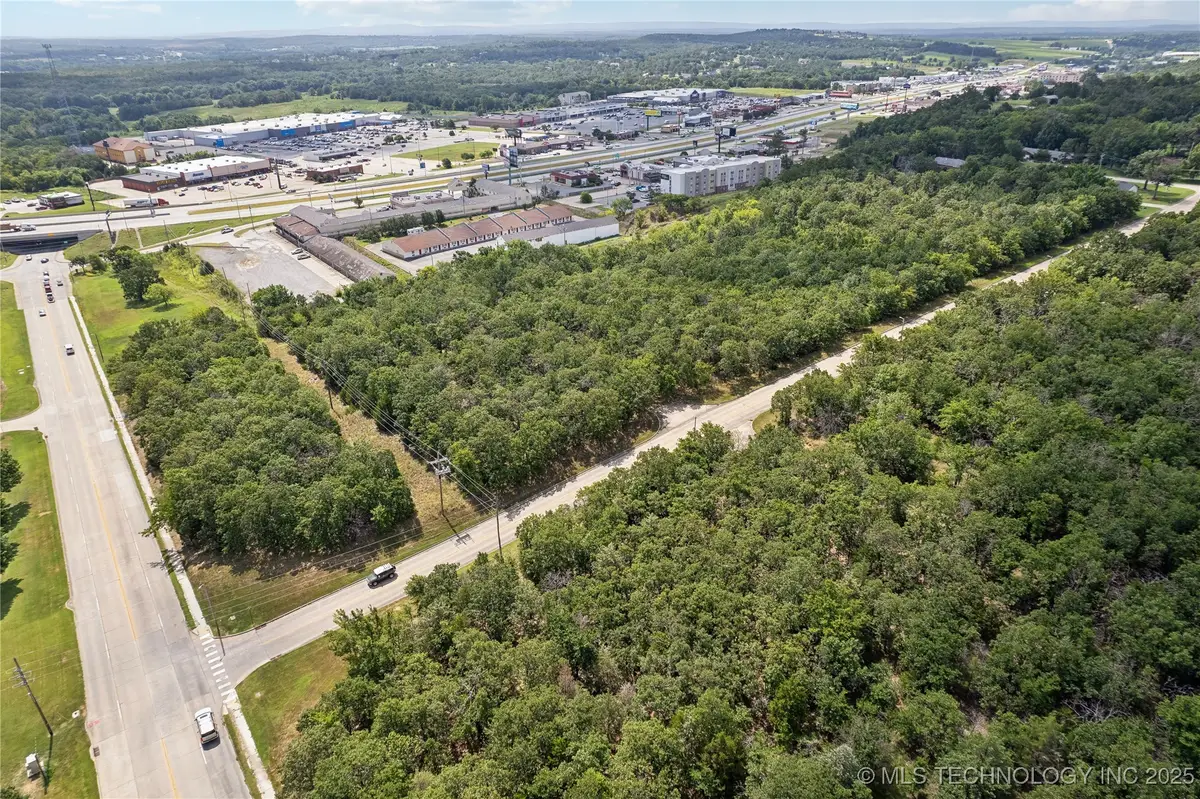 17th Street, McAlester, OK 74501 - Image #1