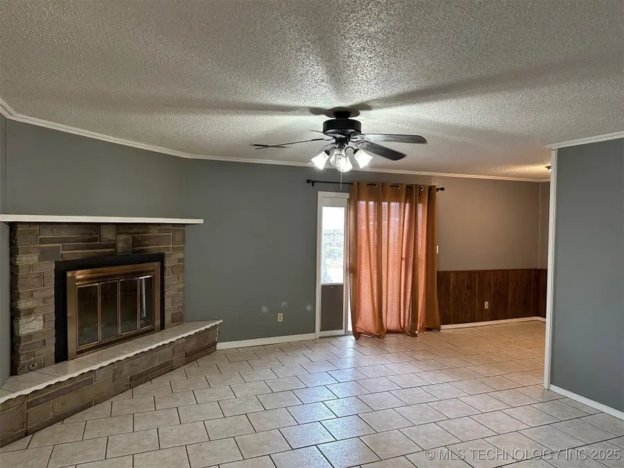 801 N Washington Avenue, Wagoner, OK 74467 - Image #3