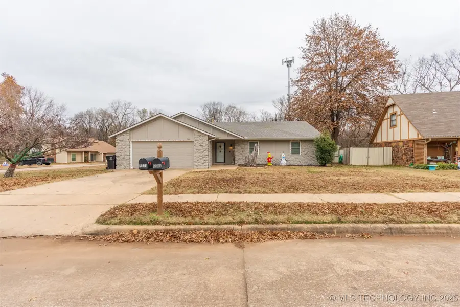 5601 S Ash Avenue, Broken Arrow, OK 74011 - Image #2
