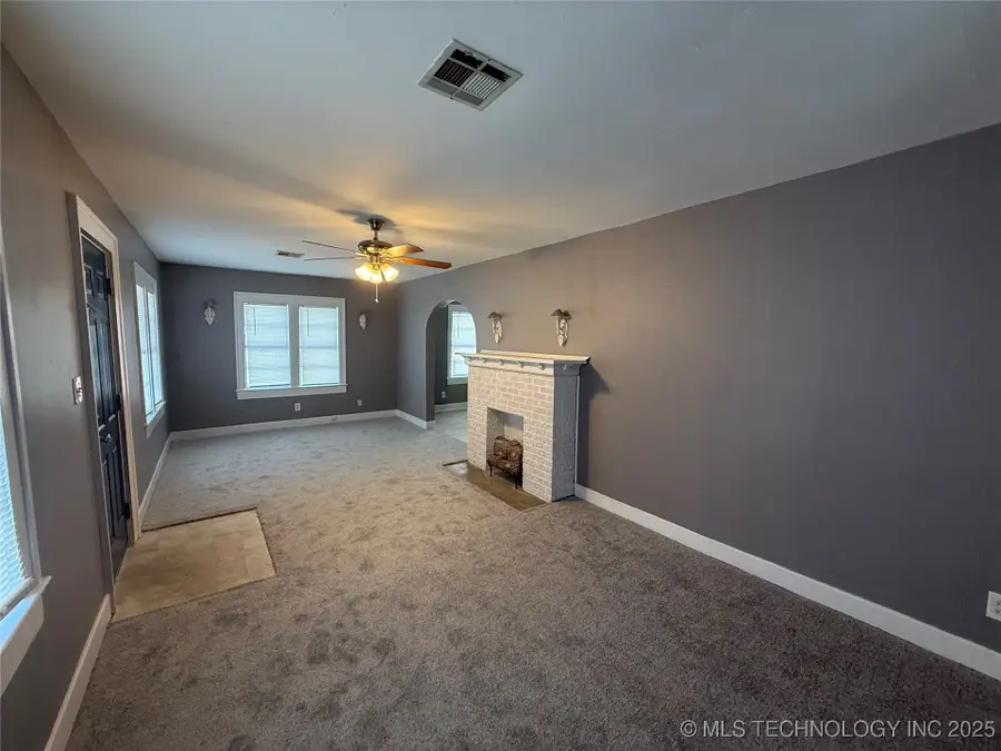 1105 E Beverly Street, Ada, OK 74820 - Image #2