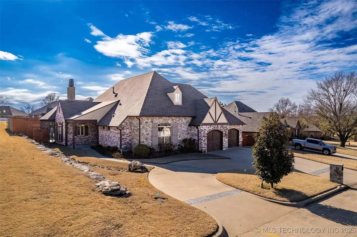 3335 Bunker Street, Claremore, OK 74019 - Image #1