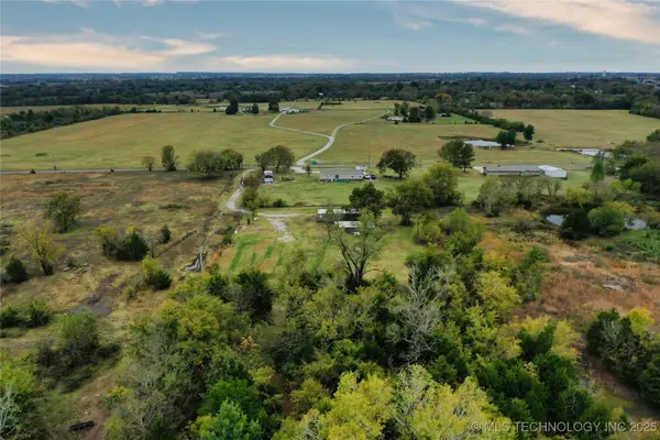 309 E North Avenue, Checotah, OK 74426