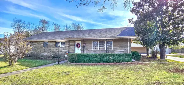 509 Sunset Strip, Eufaula, OK 74432