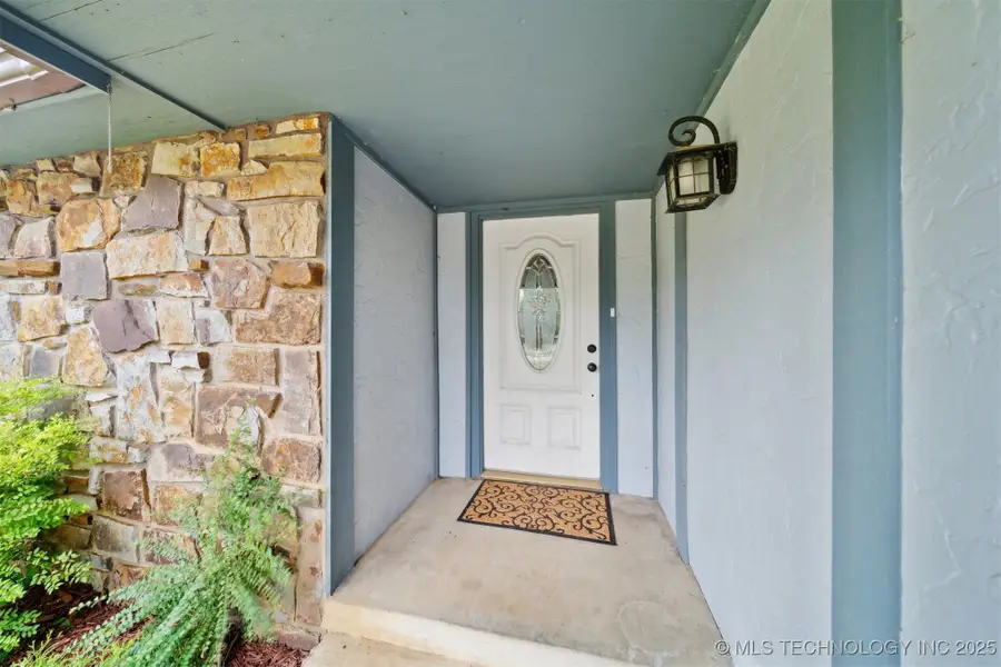 321 W 50th Place, Sand Springs, OK 74063 - Image #3
