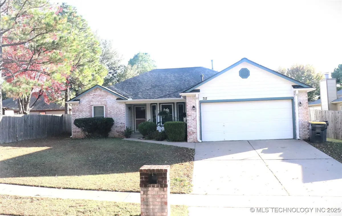 712 W 119th Street S, Jenks, OK 74037 - Image #1