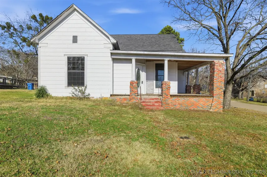 233 W 3rd, Atoka, OK 74525 - Image #2