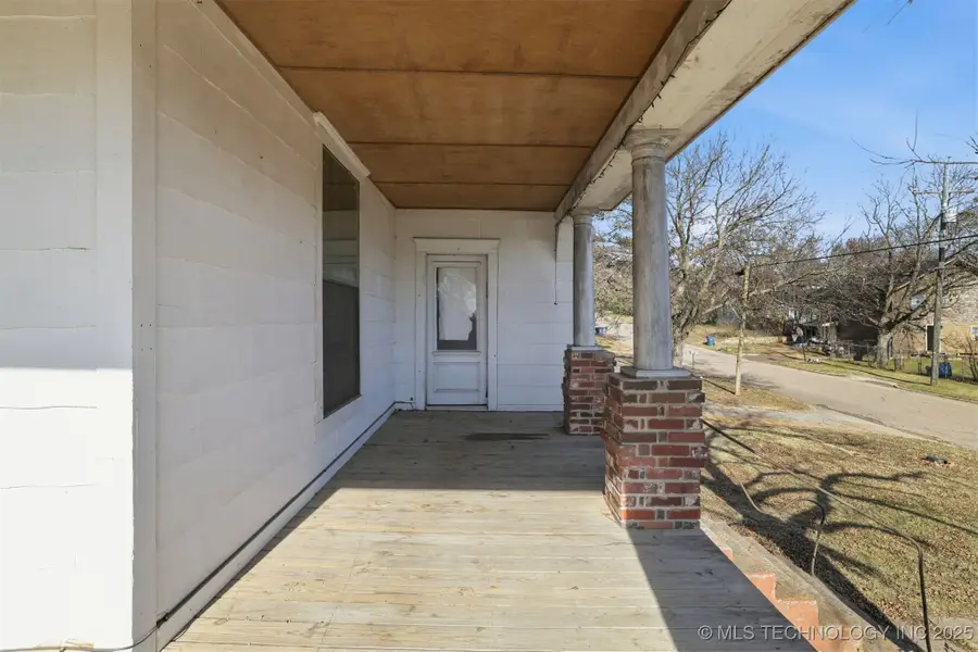 233 W 3rd, Atoka, OK 74525 - Image #3