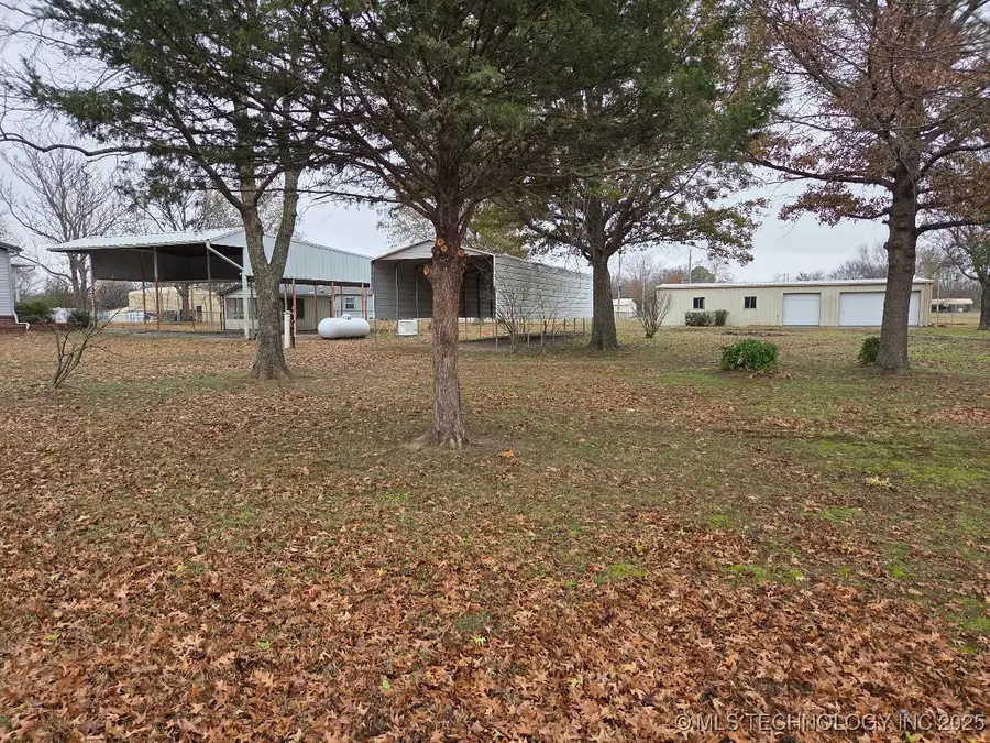 420828 E 1143 Road, Eufaula, OK 74432 - Image #2