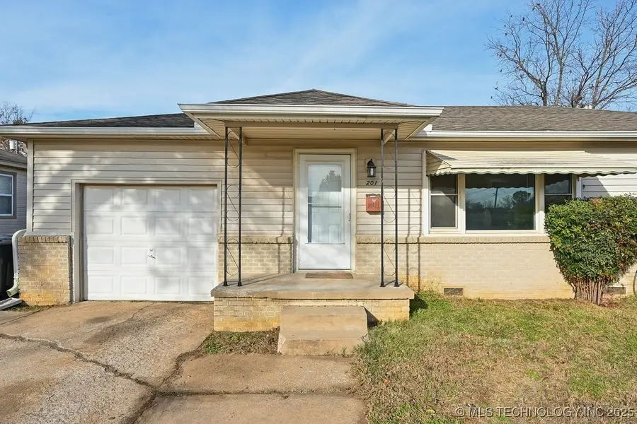 201 E 7th Street, Owasso, OK 74055 - Image #2