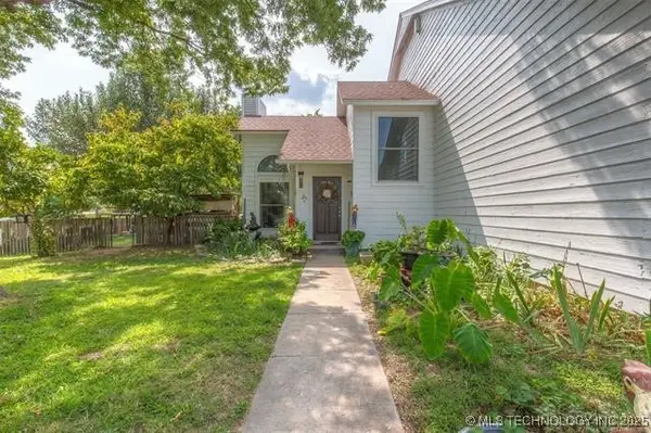 9722 S 69th East Avenue, Tulsa, OK 74133