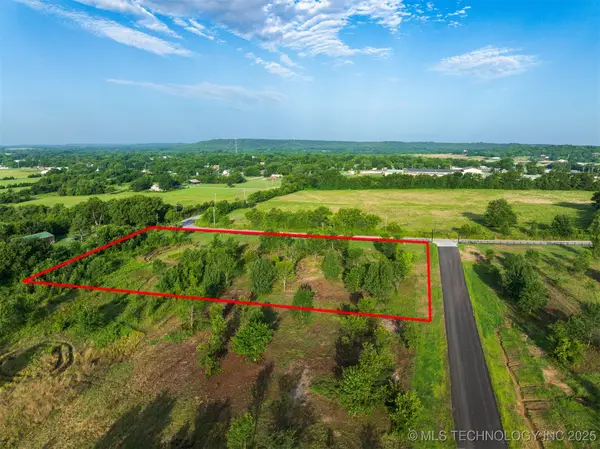 020 W 195th Street S, Mounds, OK 74047