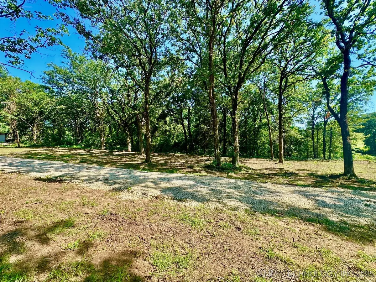 2142 Edge Road, Kingston, OK 73439 - Image #1