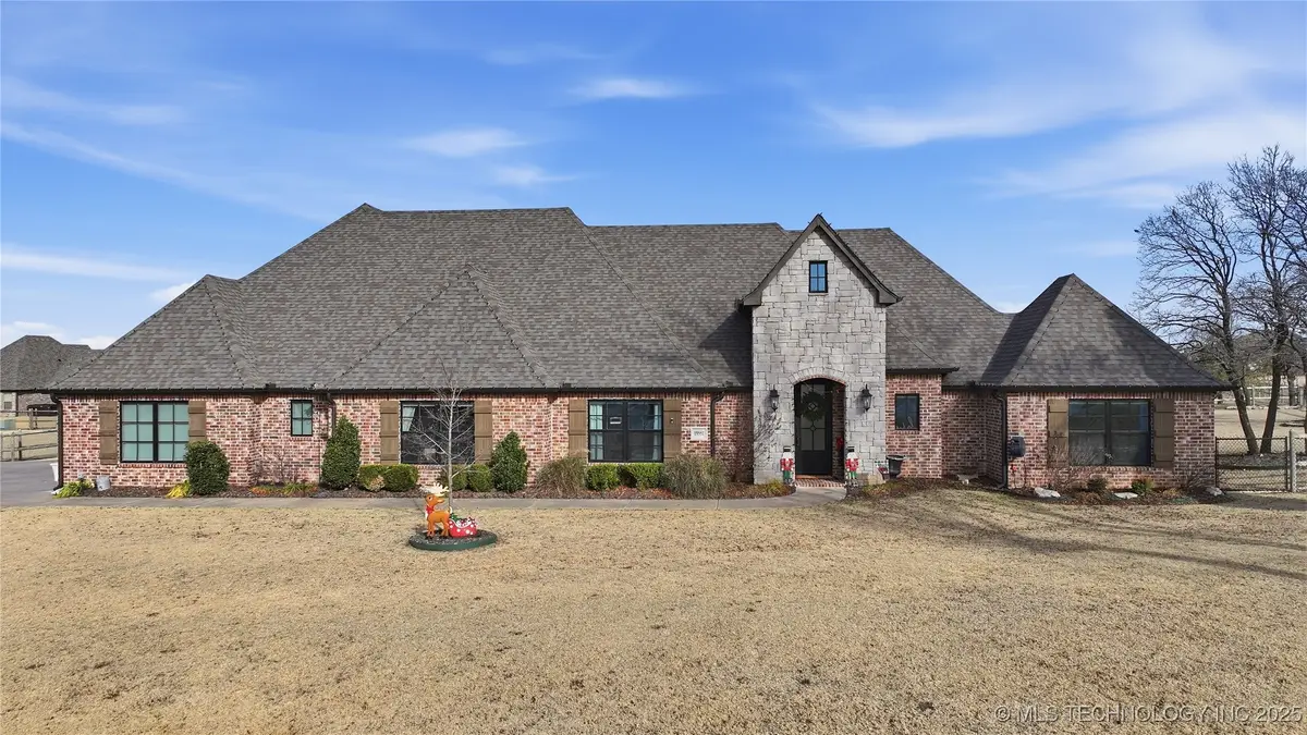 19551 E Slate Drive, Owasso, OK 74055 - Image #1