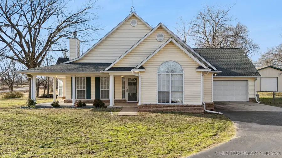 11992 S Cherrywood Drive, Claremore, OK 74017 - Image #2