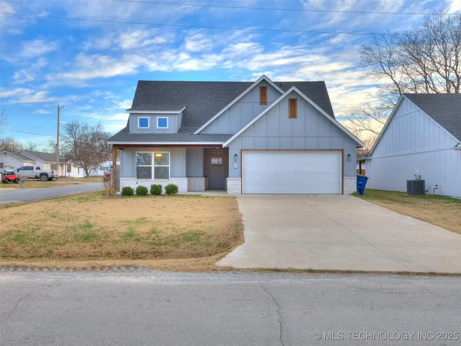 401 W Harrison Street, Chouteau, OK 74337 - Image #2