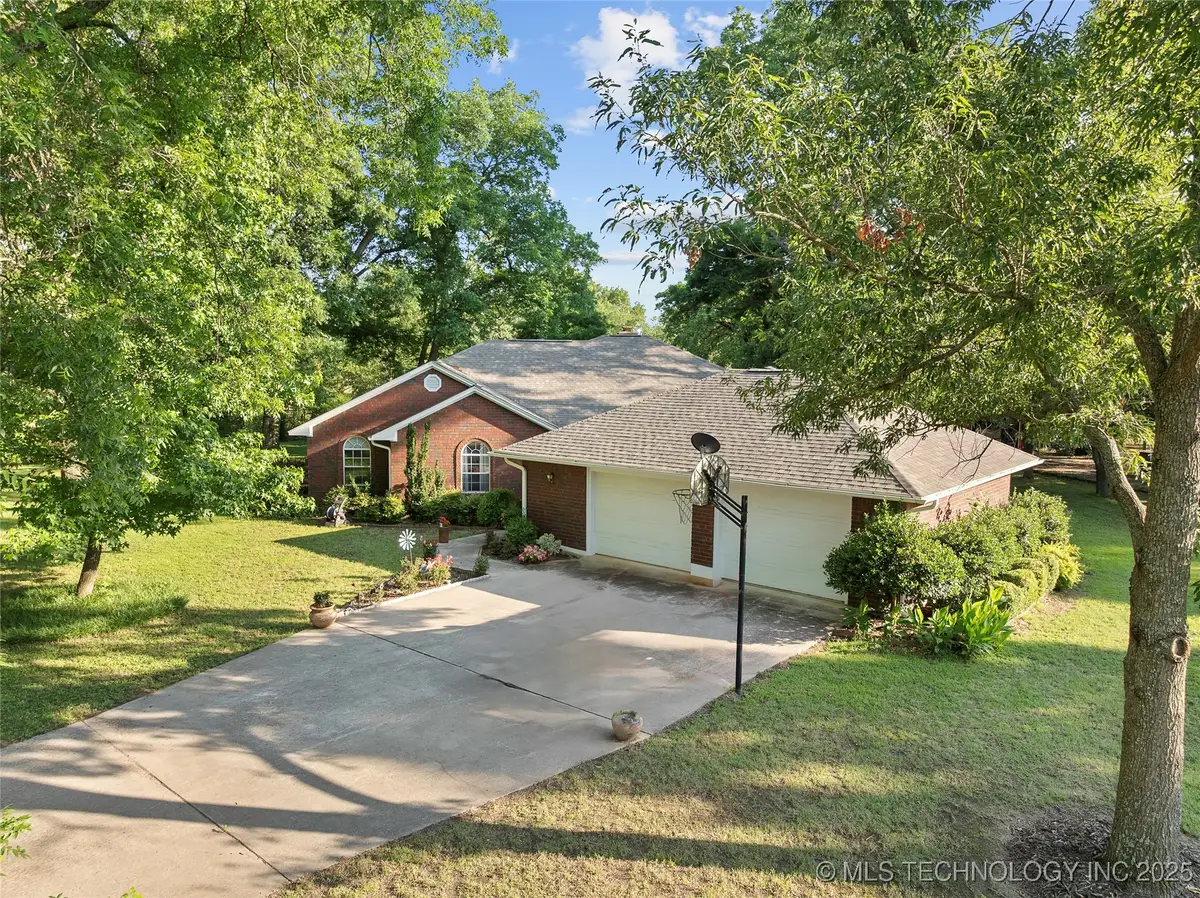 145 Cross Creek, Lone Grove, OK 73401 - Image #1