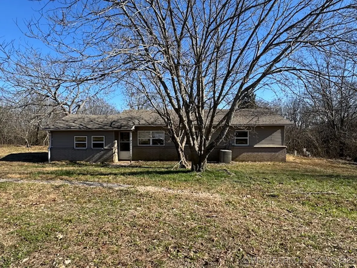 90637 S 4697 Road, Stilwell, OK 74960 - Image #1