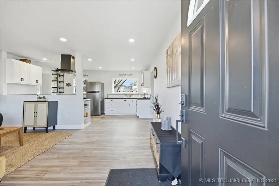 1001 S Broadway Street, Skiatook, OK 74070 - Image #2