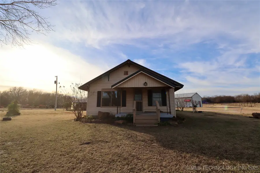 2015 S 14th Street, Okemah, OK 74859 - #2