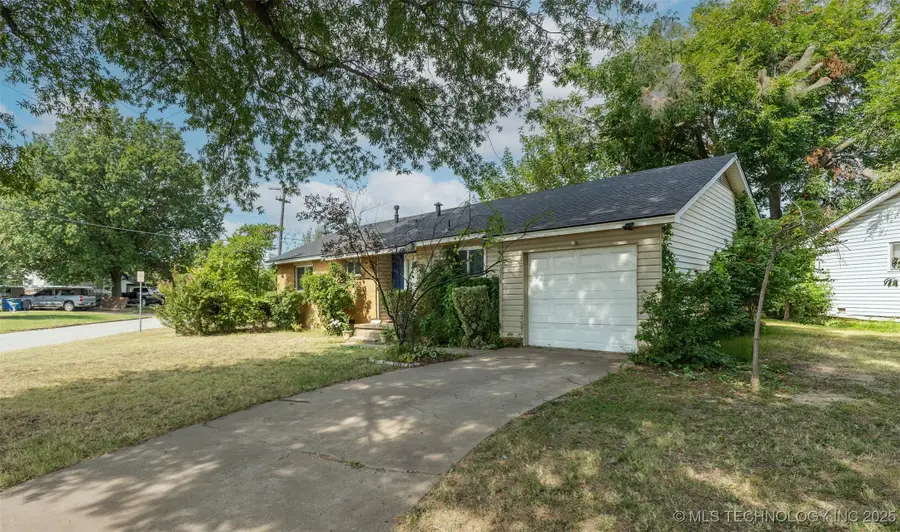 3018 S Joplin Avenue, Tulsa, OK 74114 - Image #2