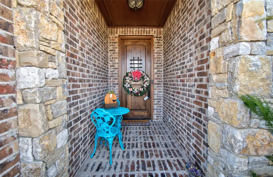 3205 W Van Buren Court S, Broken Arrow, OK 74011 - Image #3