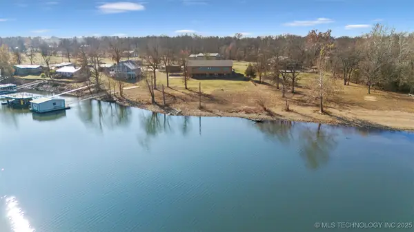 64521 E 256 Place, Grove, OK 74344