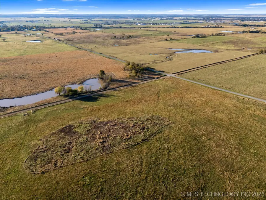 2 E 330 Road, Big Cabin, OK 74332 - Image #3