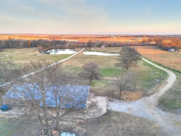 10854 S 305th East Avenue, Coweta, OK 74429