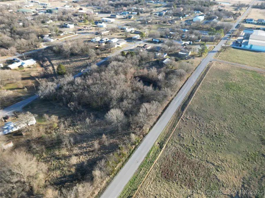 5th, Stuart, OK 74570 - Image #3