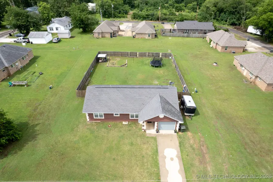 609 W Smiser Road, Calera, OK 74730 - Image #2