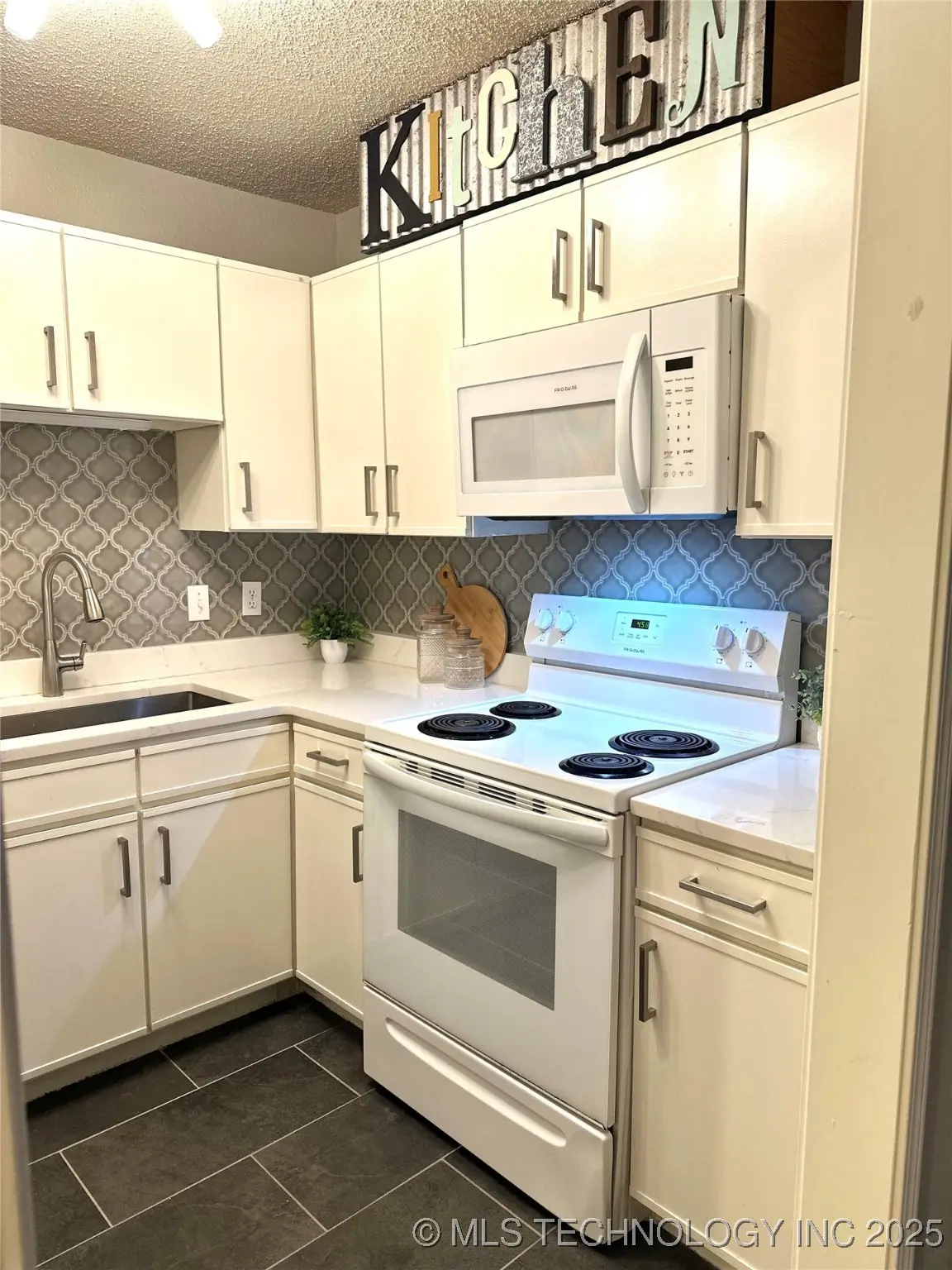 2240 W Quantico Street, Broken Arrow, OK 74011 - Image #1