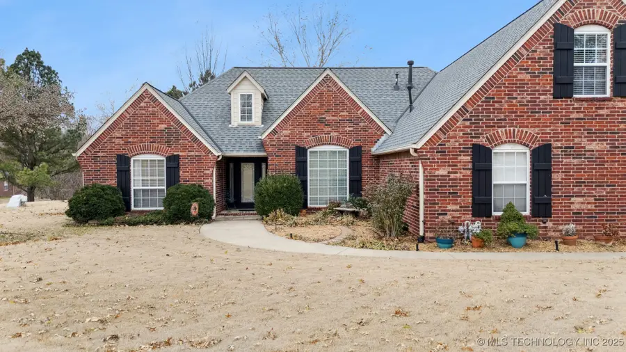 9910 E Shadowlake Lane, Claremore, OK 74017 - Image #2