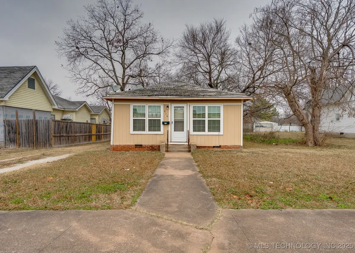 816 E 9th, Ada, OK 74820 - Image #1