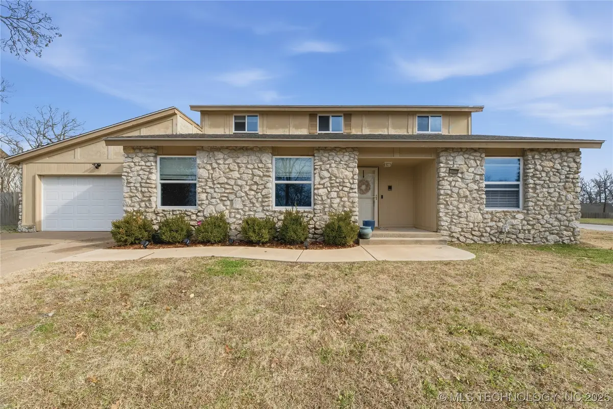 2301 N Union Place, Tulsa, OK 74127 - Image #1