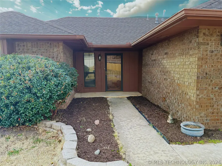 1913 Red Bud Court, Ardmore, OK 73401 - #2