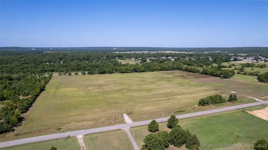 910 SE Lenapah Street, Skiatook, OK 74070 - Image #2