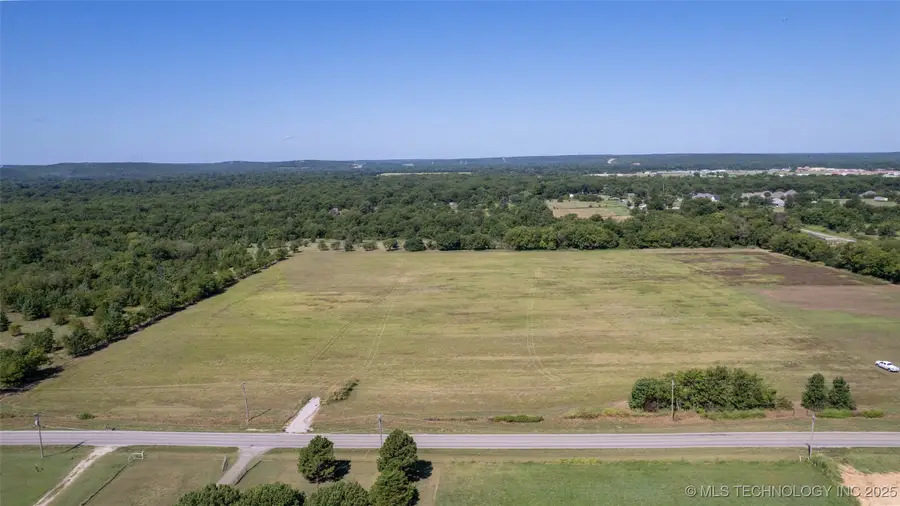 910 SE Lenapah Street, Skiatook, OK 74070 - Image #3