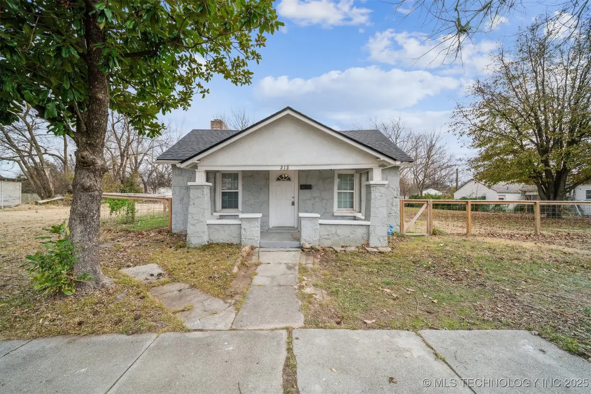 212 K Street Nw, Miami, OK 74354 - Image #1