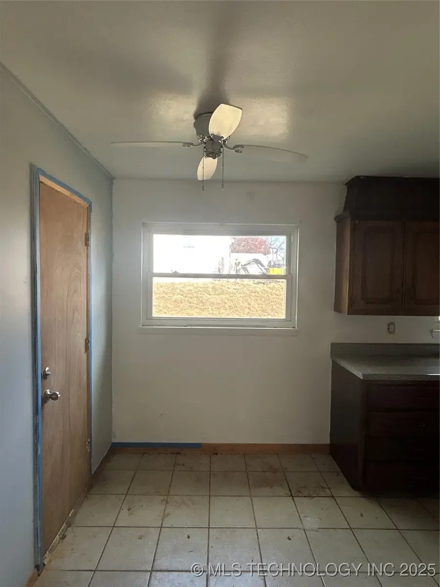 805 N Ash Avenue, Sand Springs, OK 74063 - Image #3