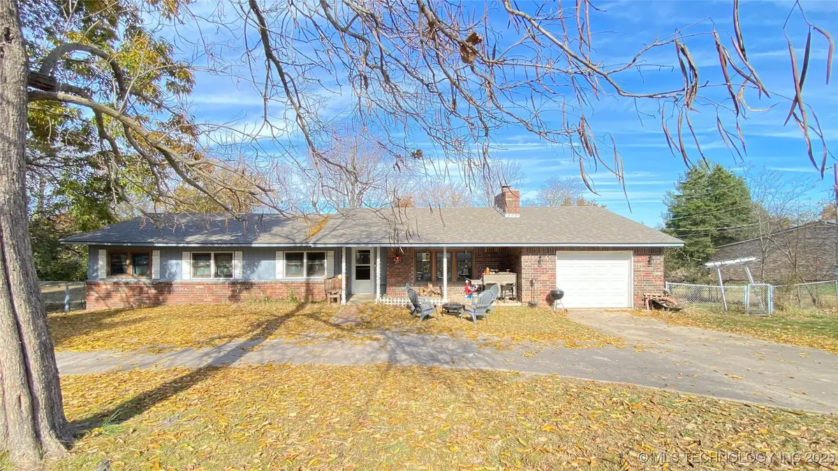 1104 Michael Street, Tahlequah, OK 74464 - Image #1