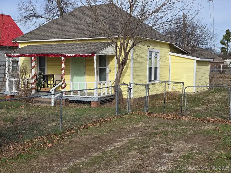 310 Hawthorne Street, Pawnee, OK 74058 - #2