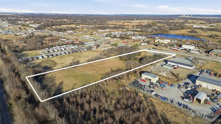 1203 S Chouteau Avenue, Chouteau, OK 74337 - #3