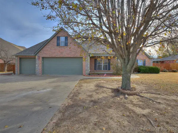 13924 E 89th Place, Owasso, OK 74055