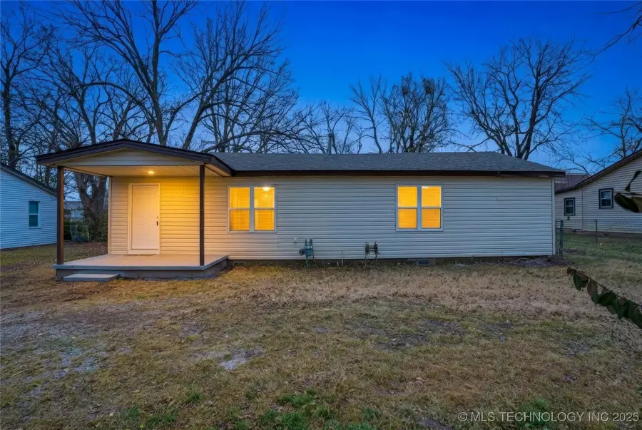 212 S Ash Street, Catoosa, OK 74015 - #2