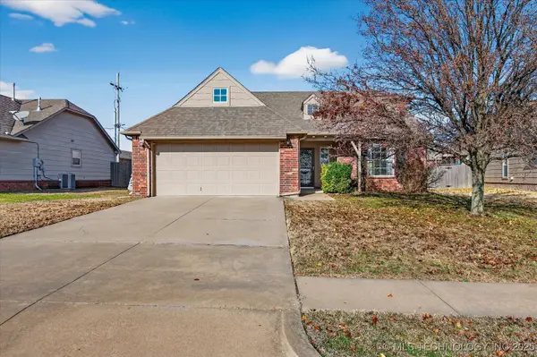 3214 Debbie Lane, Bartlesville, OK 74006